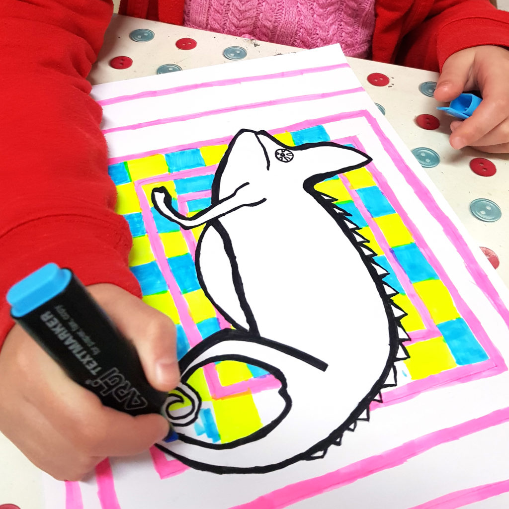 Детский рисунок стилизованного хамелиона