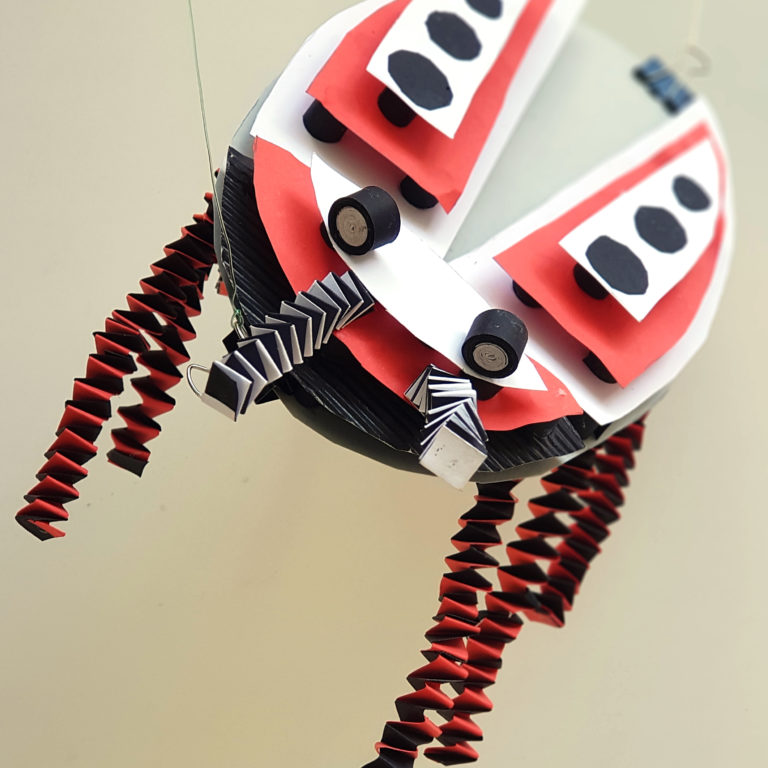 детский макет божьей коровки