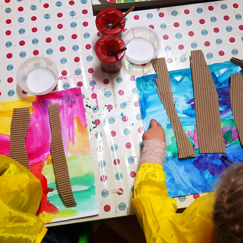 лес из картона